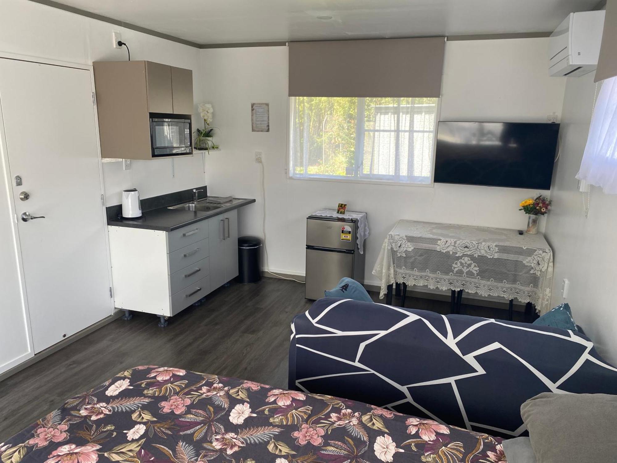 Self Contained En-Suite Private Bathroom, Private Entrance, Close To Shops & Hospital Homestay 해밀턴 외부 사진